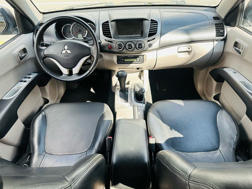 Mitsubishi L200 3.2 Triton Hpe Cab. Dupla 4x4 Aut. 4p