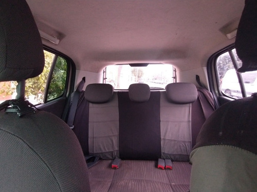 Imagen 6 de 7 de Fiat Uno 2013 1.4 Way Pack Seg.