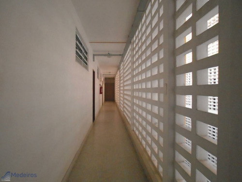 Imagem 8 de 15 de Amplo Apartamento De 01 Dormitório, C/02 Garagens, A 400 Metros Do Metrôr.nestor Pestana-consolação. - Md1094