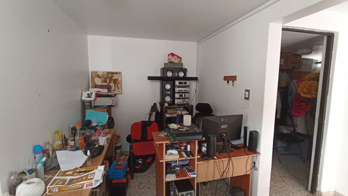 Casa Sola En Portales Sur Casi Eje Emiliano Zapata, Benito Juárez