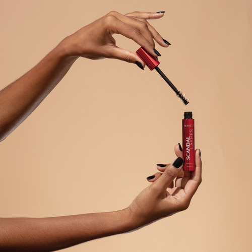 Máscara De Cílios Make B. Scandal Lashes O Boticário Preto