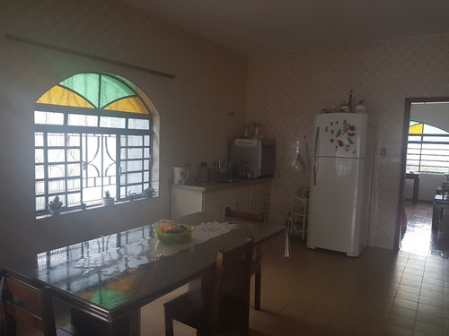 Imagem 4 de 14 de Casa A Venda No Bairro Centro - Lindoia/sp