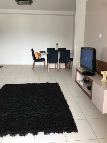 Apartamento À Venda Na Avenida Ana Costa, Gonzaga, Santos - Sp - Liv-4826