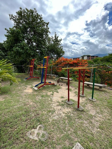 Venta De Town House Las Bonitas