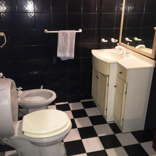 Imagen 7 de 16 de Venta De Casa De 5 Ambientes En Wilde Centro