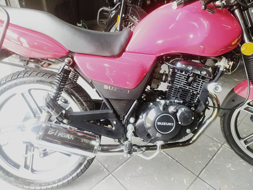 Suzuki Gsr 125c - 2013 Vermelha Com O Ipva 2025 Pago
