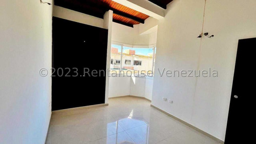 %&$ Casa En Venta Ubicado En Un Lujoso Urbanismo Exclusivo Hermoso Y Con Todas Las Bondades Para El La Comodidad De Toda La Familia Cabudare Kenlimar Nieto 24-6926 $%&