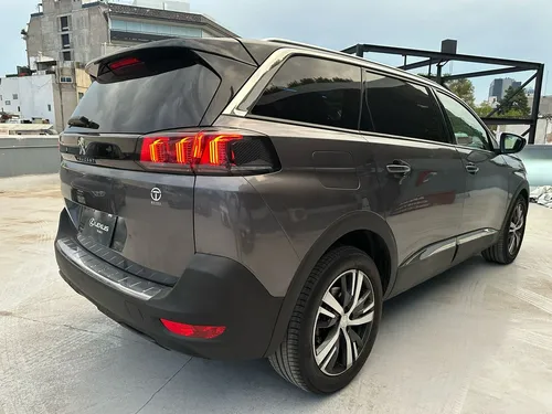Peugeot 5008 Allure Pack 7 Pasajeros Aut 2023