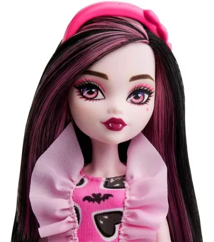 Boneca Monster High Draculaura Clássica Original Mattell - Desapegos de  Roupas quase novas ou nunca usadas para bebês, crianças e mamães. 212963