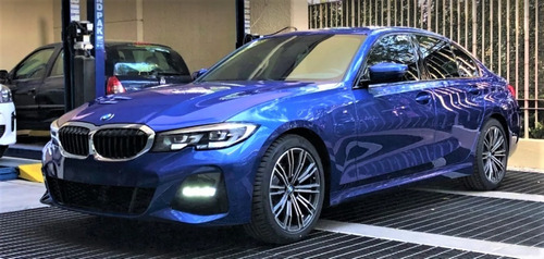 Imagen 2 de 12 de Bmw 320i Msport 2021 Con 590 Kilometros Equipo Adicional