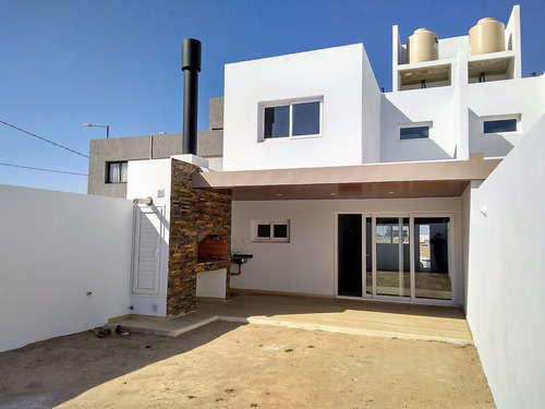 Imagen 14 de 16 de Duplex En Venta Solares De Manantiales