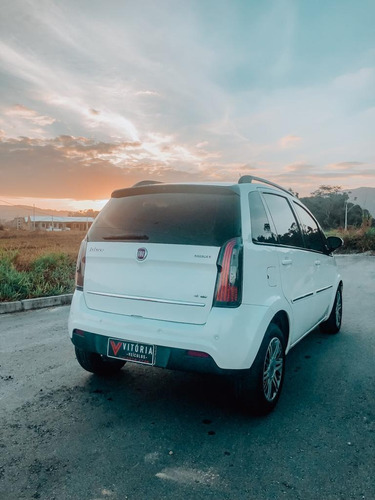 Imagem 7 de 9 de Fiat Idea Essence 1.6 Flex 16v 5p