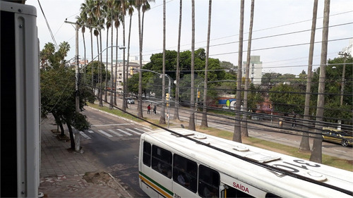 Imagem 20 de 22 de Vende Casa 4 Dormitórios E 1 Garagem Bem Próximo Da Av. Princesa Isabel. - Reo599355