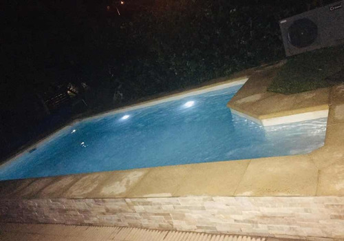 Alquilo Casa, Piscina Climatizada (uso Exclusivo, No Es Compartida) Por Bomba De Calor, Atlántida, Menos De Dos Cuadras Playa