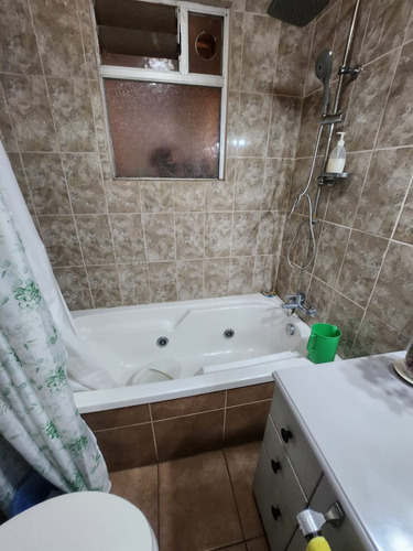 Hermoso Casa. Con Excelente Ubicación, Independencia