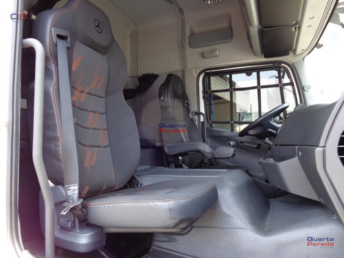 Mb 2430 Atego Bau Ano 2021 Baixa Km Completo Leito Teto Alto