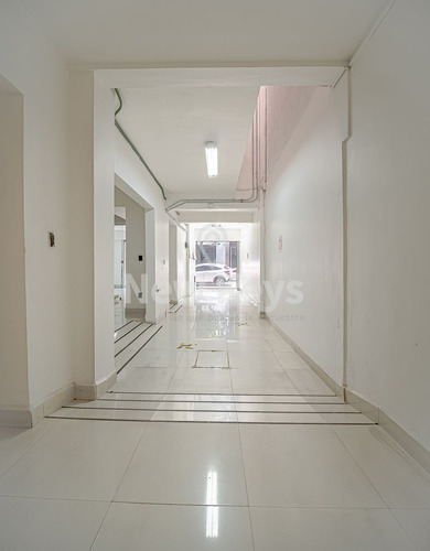 Imagen 12 de 25 de Edificio Exclusivo Para Oficina, 4 Niveles, Local A La Call