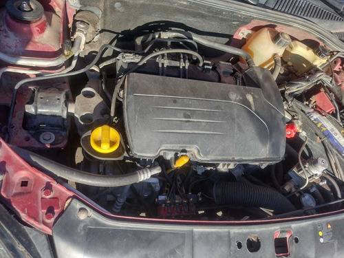 Imagen 8 de 9 de Renault Clio 2012 1.2 Authentique Pack Ii 75cv