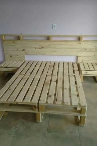 Cama De 2 Plazas Con Respaldo Y Mesas De Luz Al Natural