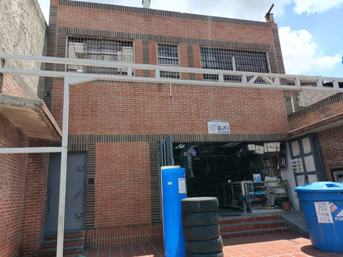 Venta De Local Y Fondo De Comercio Ferreteria Y Venta De Diversos Articulos Ubicado En La Av Nueva Granada Yc