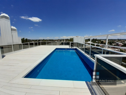 Casagrande // 1 Dorm // Cochera // Bº Jardín // Balcón // Piso Medio