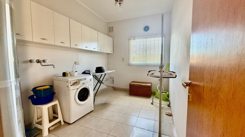 Venta Casa 3 Dormitorios Capitan Bermudez Cochera