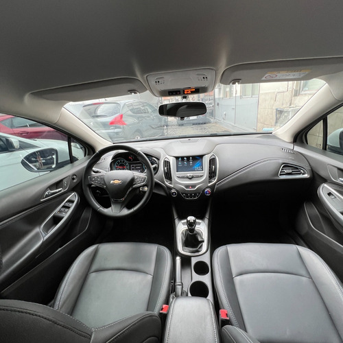 Imagen 9 de 16 de Chevrolet Cruze Lt Mt 5p 2020