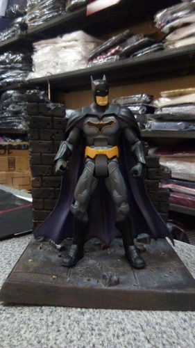 Dc Multiverse Batman Rebirth, Con Batarang, Suelto Y Usado!! (Usado)