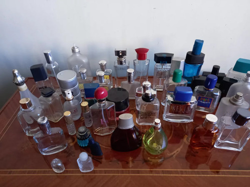 Antiguo Lote 40 Frascos De Perfume Usados (Usado)
