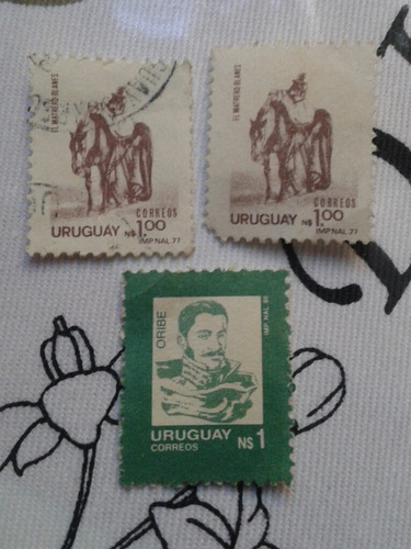 Estampillas De Uruguay. Lote De 3