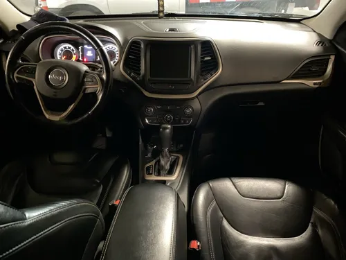 Jeep Cherokee 3.2 Longitude