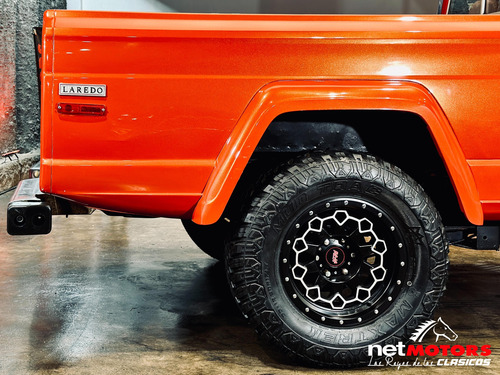 Jeep J10 Laredo 1984