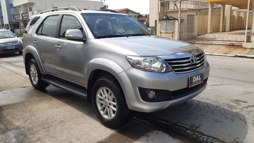Imagem 3 de 10 de Hilux Sw4 Sr 4x2 2.7 2.7 Flex 16v Aut.