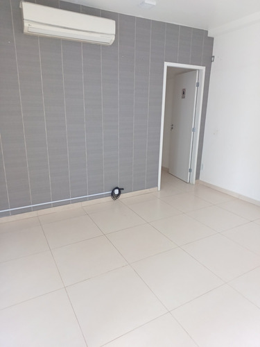 Aluga-se Sala Comercial Para Escritórios, Estúdio, Beleza E Estética