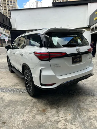 Toyota Fortuner Sw4 2025