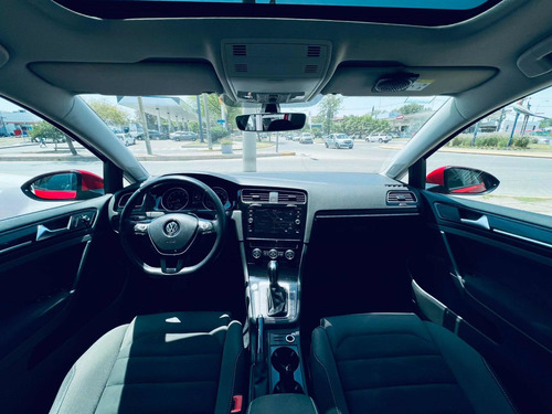 Imagen 9 de 10 de Volkswagen Golf 2018 1.4 Highline Tsi Dsg