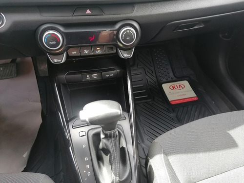 Imagen 13 de 13 de Kia Rio Sedan Ex