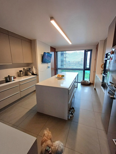 Amoblado/amplio/moderno.3 Suites+estar+servicios/via Aurora