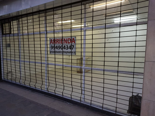 Amplias Vitrinas / Estacionamiento Clientes / Seguro