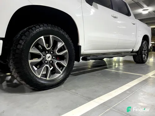 Chevrolet Silverado 4.3 V6 1500 WT Doble Cabina 4x2 At