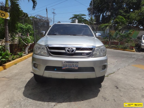 Toyota Fortuner Sr5 7ptos 4x4