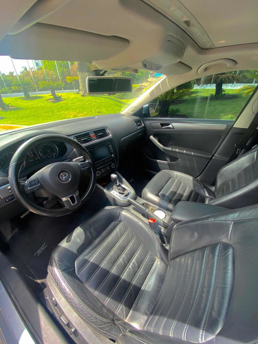 Imagen 9 de 11 de Volkswagen Vento 2011 2.0 Sportline Tsi 200cv Dsg