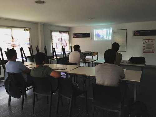 Imagen 5 de 9 de Curso De Autoelevadores Con Carnet Habilitante Clarkista