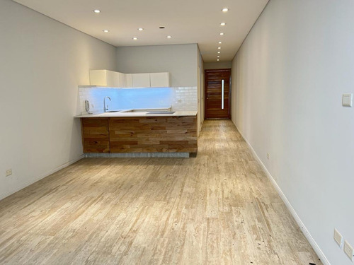 Imagen 5 de 30 de Duplex 3 Amb C/ Patio Y Escritorio A Estrenar