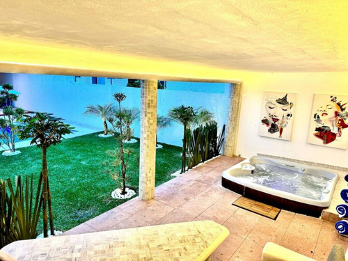 Casa Estilo Contemporáneo En Col. Tulipanes, Cuernavaca Morelos.