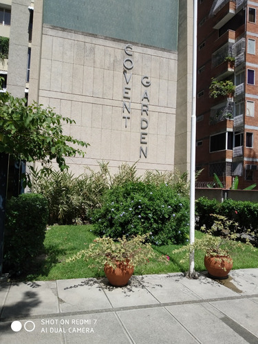 Hbr. Excelente Apa. Urbanización Los Palos Grandes. Remodelado. $ 80mil. 10 Puestos Visitantes.