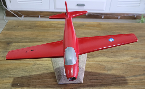 Avión De Resina I Ae 27 Pulqui Pulqui (Usado)