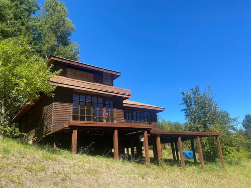 Casa En Venta De 3 Dorm. En Pucón