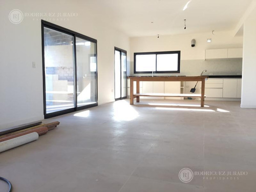 Imagen 6 de 30 de Casa A La Laguna De Excelentes Terminaciones - El Canton