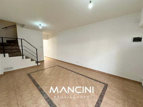 Duplex En Venta De 4 Ambientes - Villa Ballester